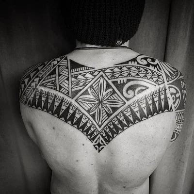 Tolle tattoo 046