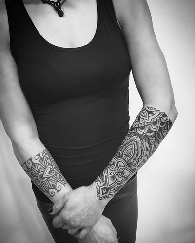 Tolle tattoo 050