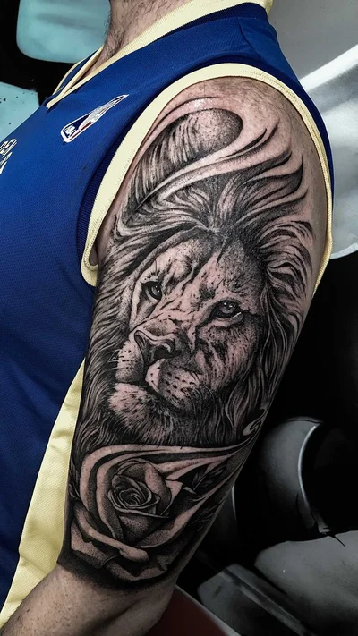 Thales Tomasi tattoo 008