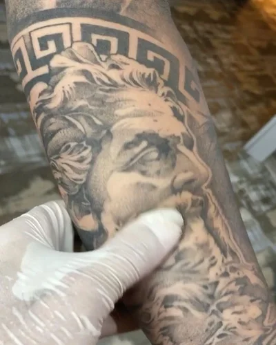 Thales Tomasi tattoo 036