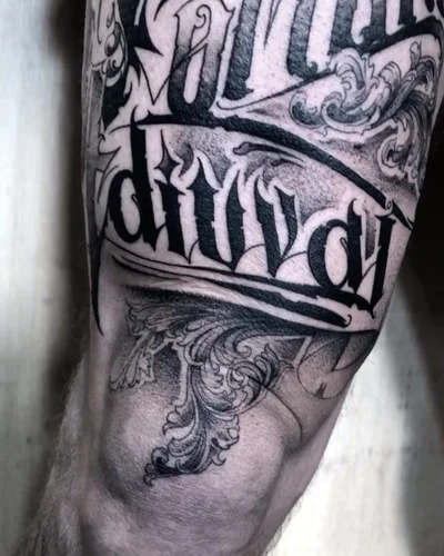 Thales Tomasi tattoo 041
