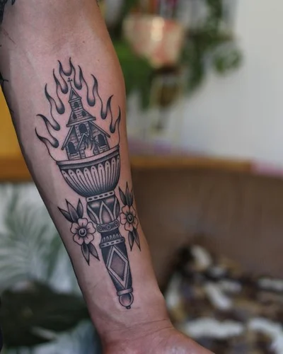 Tom Brown tattoo 035