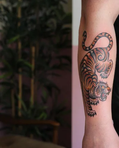 Tom Brown tattoo 036