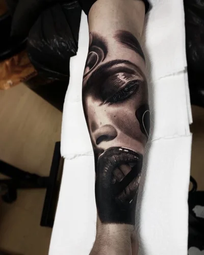 Tom F Tattoo tattoo 042