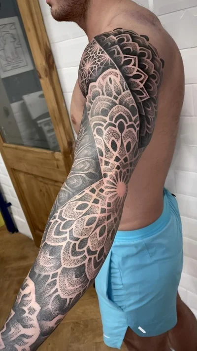 Tom Birch tattoo 023