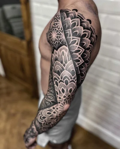 Tom Birch tattoo 031