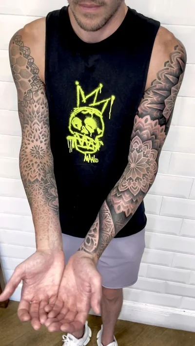 Tom Birch tattoo 035