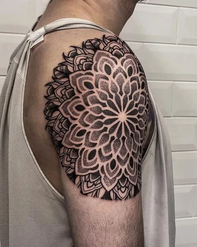 Tom Birch tattoo 036