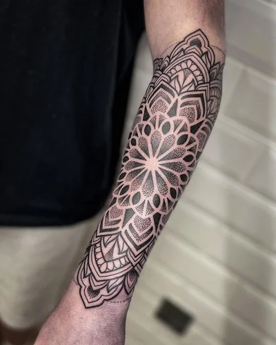 Tom Birch tattoo 037