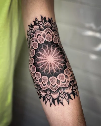 Tom Birch tattoo 049