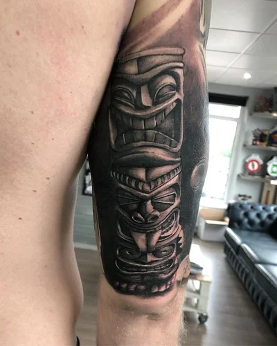 Tom Stephenson tattoo 029