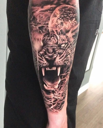 Tom Stephenson tattoo 050