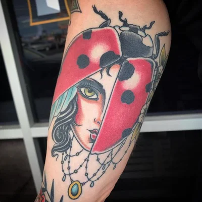 Tom Vincent tattoo 039