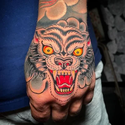 Tom Vincent tattoo 050