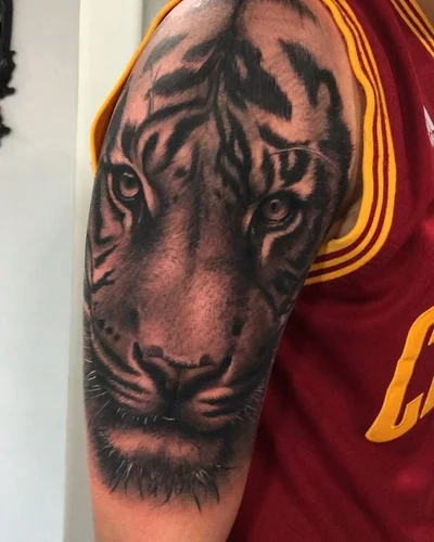 Toni Garcia tattoo 022