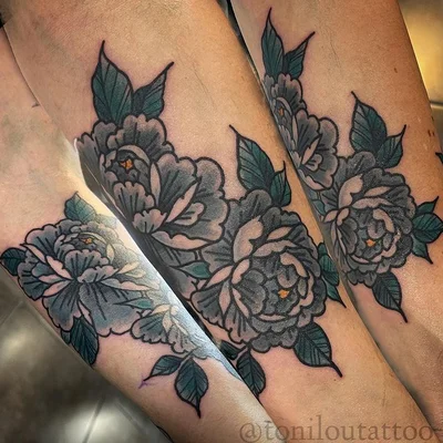 Toni Lou tattoo 033