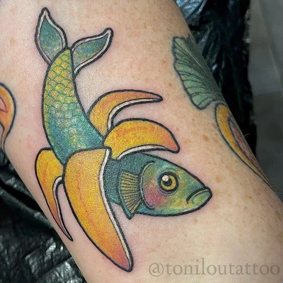 Toni Lou tattoo 042