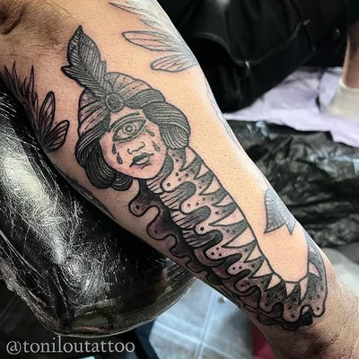 Toni Lou tattoo 043