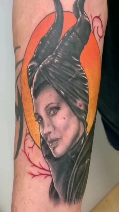Toni Serrano tattoo 009