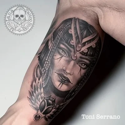 Toni Serrano tattoo 013