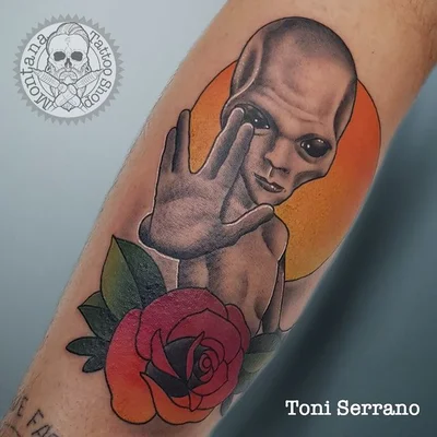 Toni Serrano tattoo 033