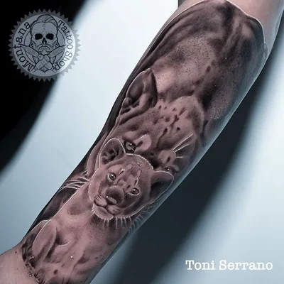 Toni Serrano tattoo 034