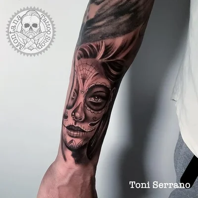 Toni Serrano tattoo 037