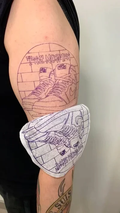 Toni Serrano tattoo 041