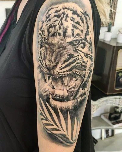 Tony tattoo 043