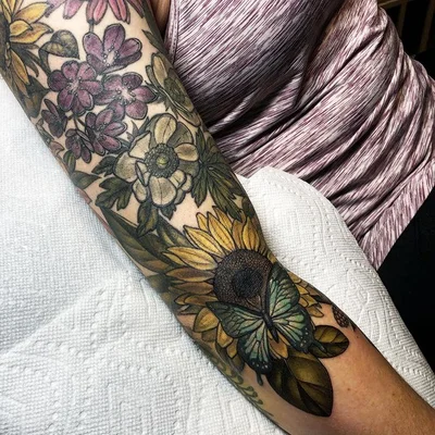 Haley Bean tattoo 049