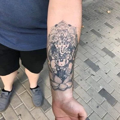 Isaac Sanchez tattoo 044