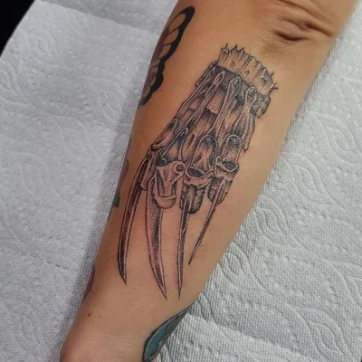 Anthony Sinclair tattoo 024
