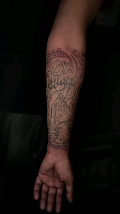 Anthony Sinclair tattoo 042