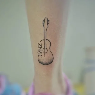 Tota Alvaro tattoo 017
