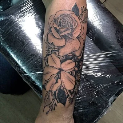 Tota Alvaro tattoo 020