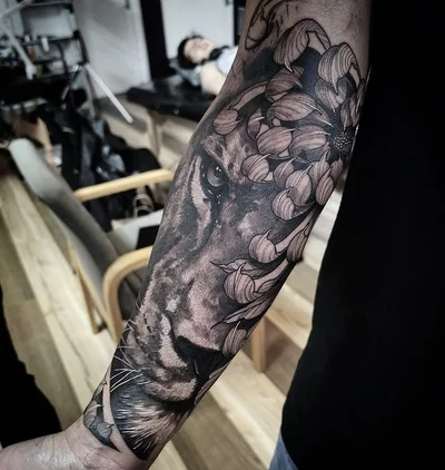 THT tattoo 010