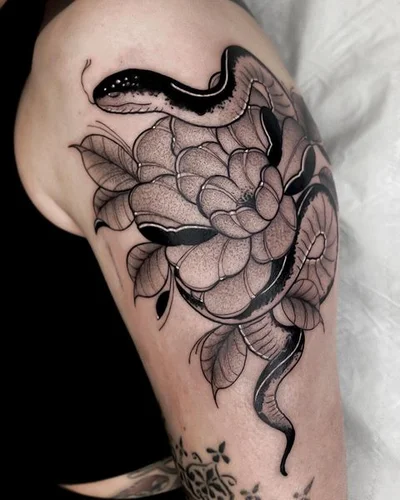 Tracy Maxias tattoo 009