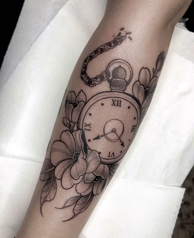 Tracy Maxias tattoo 011