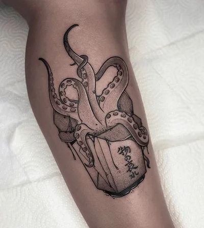 Tracy Maxias tattoo 026