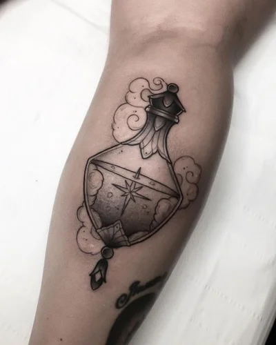 Tracy Maxias tattoo 032