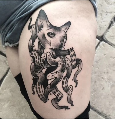 Tracy Maxias tattoo 034