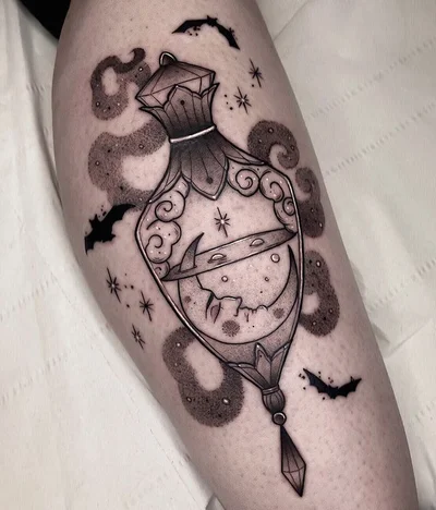 Tracy Maxias tattoo 044