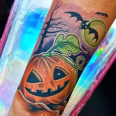 Vicky Brown tattoo 010