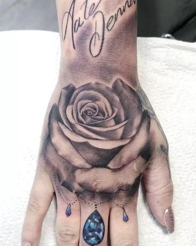 Vicky Brown tattoo 031