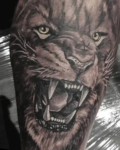 Vicky Brown tattoo 037