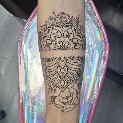Vicky Brown tattoo 038