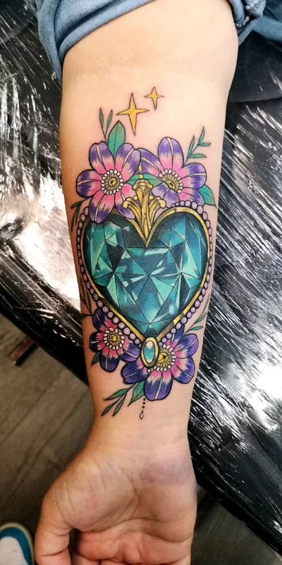 Vicky Brown tattoo 043