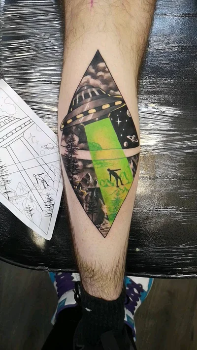 Vicky Brown tattoo 048