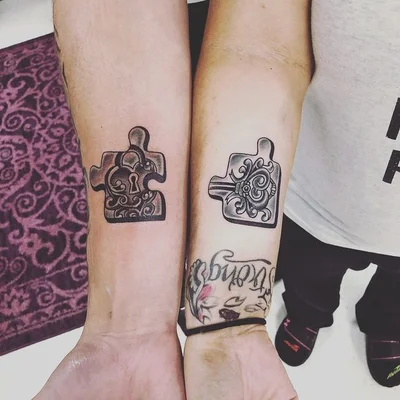 Amanda Cokewell tattoo 015