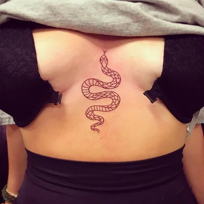 Amanda Cokewell tattoo 042